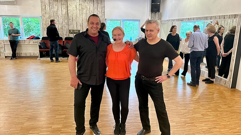 J&uuml;rgen, Jeana und Albert leiten gemeinsam die Tanzschule HowToDance in Bamberg. Diese besteht nun seit fast zehn Jahren.