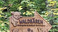 Die Waldbären haben nun ein eigenes Hinweisschild. Die Waldbären haben nun ein eigenes Hinweisschild.