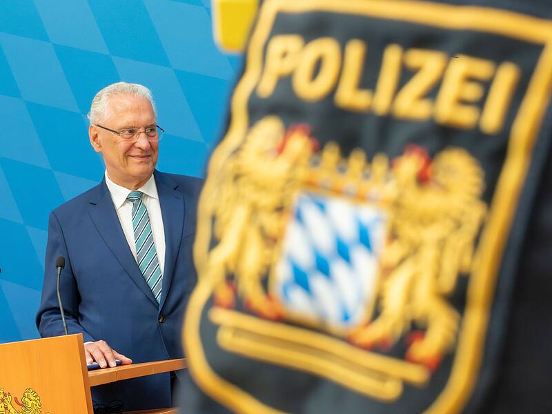 Pressekonferenz zu Gewalt gegen Polizeibeamte Pressekonferenz zu Gewalt gegen Polizeibeamte