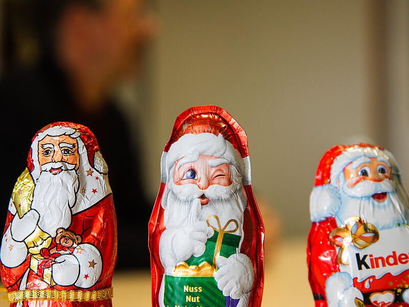 Schoko-Weihnachtsmänner Lindt, Milka, Kinder Schoko-Weihnachtsmänner Lindt, Milka, Kinder