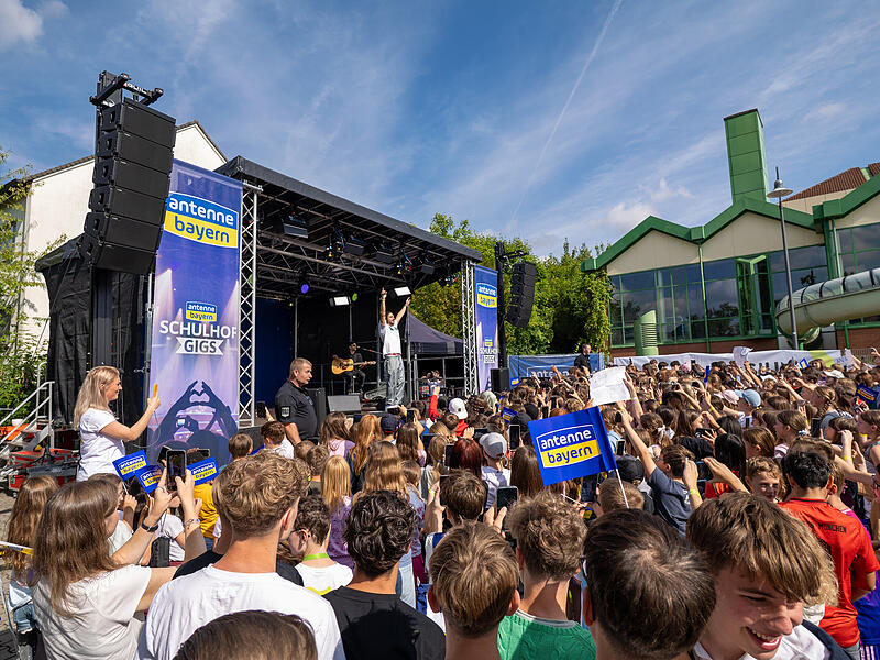 Antenne Bayern Schulhof Gig 2025 HöchstadtAntenne Bayern Schulhof Gig 2025 Höchstadt Der Antenne Bayern Schulhof Gig in Höchstadt, am Freitag, 18. Juli.