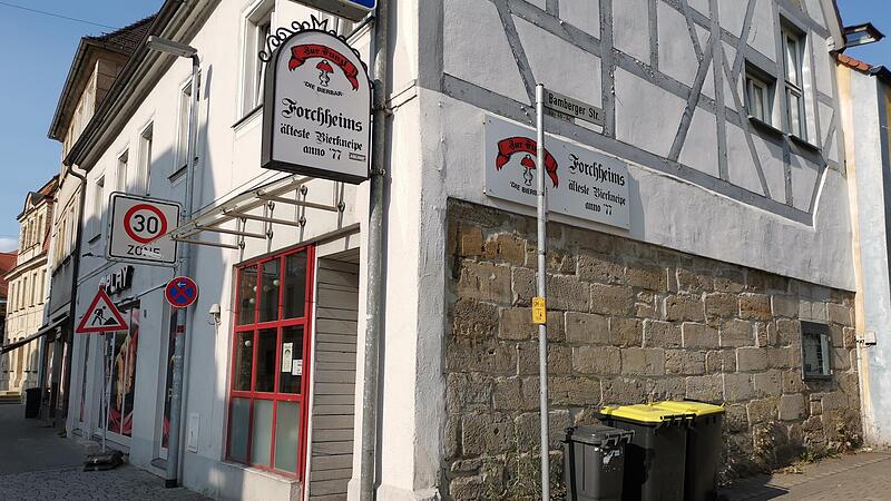 Wegen einer Rangelei in der Funzel wurde der Angeklagte im vergangenen Jahr von der Polizei festgenommen. Verurteilt wurde er jetzt jedoch lediglich f&uuml;r das, was danach geschah.Forchheim & Fr&auml;nkische Schweiz