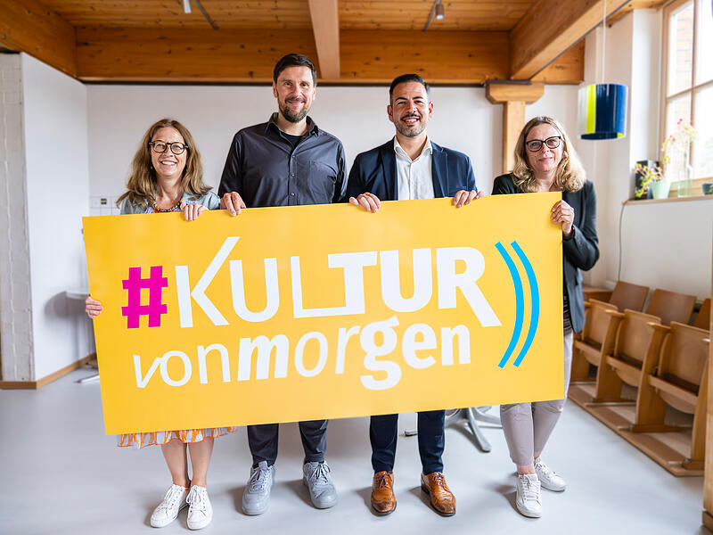 Freuen sich &uuml;ber eine Kulturstrategie f&uuml;r Coburg (von links): Kulturbeauftragte Antoinetta Bafas, Berater Patrick S. F&ouml;hl, Dritter B&uuml;rgermeister Can Aydin und Kerstin Lindenlaub vom Kulturamt der Stadt Coburg.