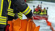 &Uuml;bung der Feuerwehr zu einer &Ouml;lhavarie