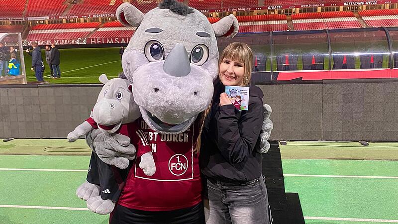 K&uuml;nstlerin Angelika Ruf aus Mainleus hat das neue Club-Maskottchen entworfen.