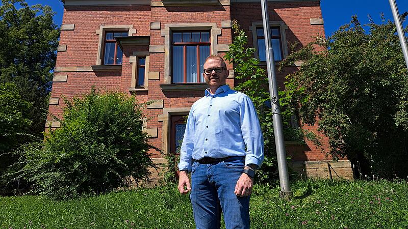 Von der Bundeswehr zum B&uuml;rgermeister: F&uuml;r Hans Steinfelder hat sich viel ver&auml;ndert. Ein Blick auf seine ersten 100 Tage als neuer B&uuml;rgermeister von Weitramsdorf und seine Pl&auml;ne f&uuml;r die Zukunft.