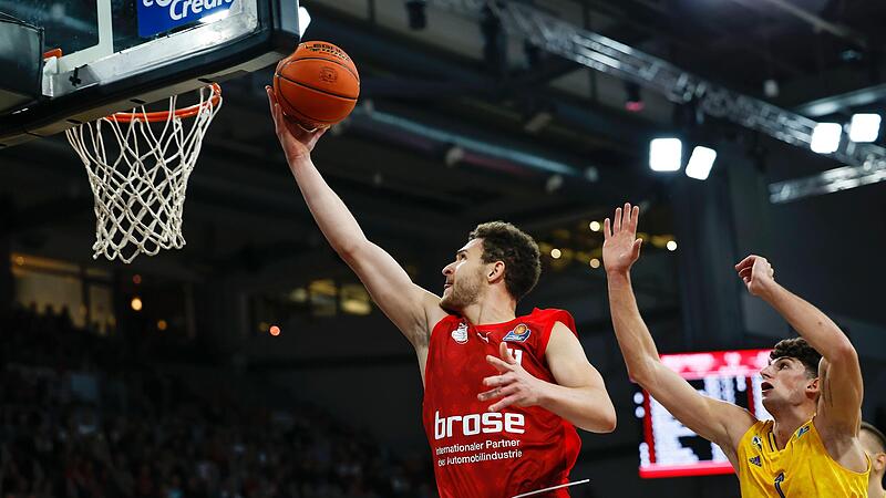 Kevin Wohlrath, hier beim Korbleger im Heimspiel gegen Alba Berlin, hat sich bei Brose Bamberg einen Platz in der Startformation erkämpft.