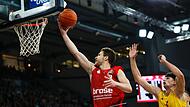 Kevin Wohlrath, hier beim Korbleger im Heimspiel gegen Alba Berlin, hat sich bei Brose Bamberg einen Platz in der Startformation erkämpft.