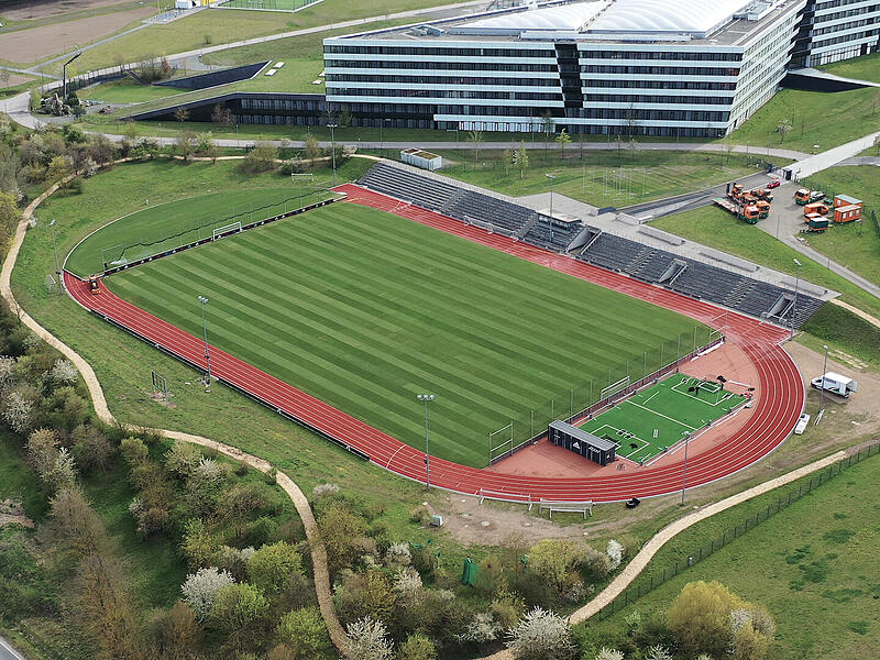 Im Adi-Dassler-Stadion kann die deutsche Mannschaft ungestört trainieren.