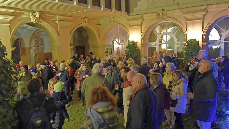 Im Innenhof des Böttingerhauses herrschte geselliges Treiben.