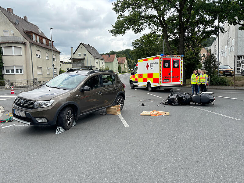 Am Mittwoch verunglückte ein 56-jähriger Motorradfahrer in Forchheim nahe der Piastenbrücke tödlich.Am Mittwoch verunglückte ein 56-jähriger Motorradfahrer in Forchheim nahe der Piastenbrücke tödlich. Am Mittwoch verunglückte ein 56-jähriger Motorradfahrer in Forchheim nahe der Piastenbrücke tödlich.
