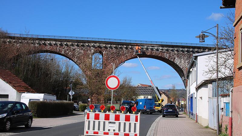 Die Vollsperrung der Schweinfurter Stra&szlig;e ist mittlerweile aufgehoben.