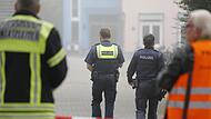 Einsatz im September 2023: An einem Mittwoch war die Polizei mit einem Großaufgebot zum Albert-Schweitzer-Gymnasium in Erlangen ausgerückt. Grund: eine Bombendrohung. Schüler und Lehrer schickte man nach Hause.