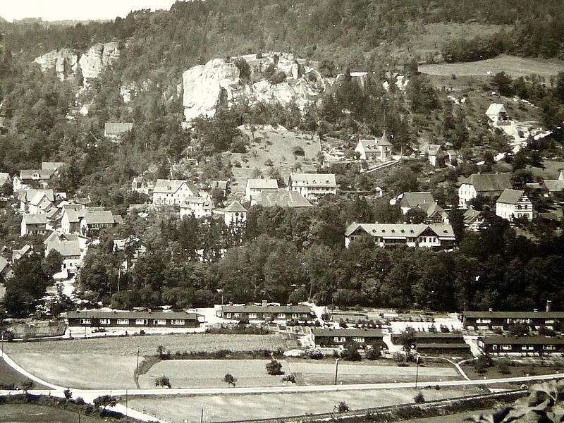 Einst pr&auml;gte ein Barackenlager am Ortsrand Streitberg. Von den Nazis erbaut, beherbergte es nach dem Zweiten Weltkrieg Gefl&uuml;chtete.