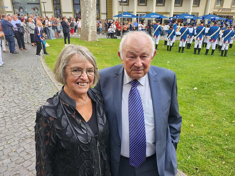 Ausgewiesene Klassik-Fans: G&uuml;nther Beckstein, fr&uuml;herer Bayerischer Ministerpr&auml;sident, und seine Frau Marga reisten aus N&uuml;rnberg an.