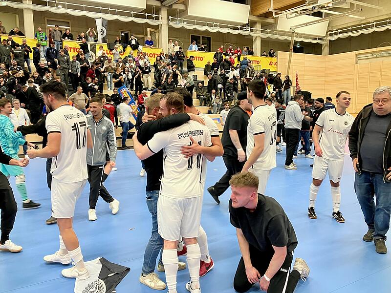 Jubel beim SC Sylvia Ebersdorf: Er ist Bayerischer Hallenmeister 2026.