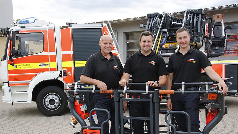 Walter Emmert (von links), Manuel Wurst und Sebastian Emmert bilden seit Fr&uuml;hjahr das Kommandanten-Trio der Feuerwehr in Hammelburg.