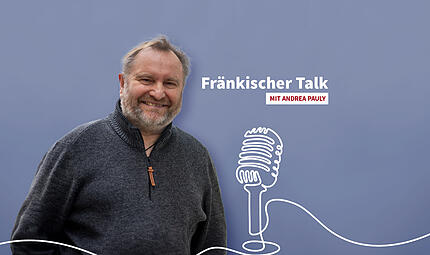 Frankenkrimi-Autor Helmut Vorndran aus Rattelsdorf spricht im Podcast "Fr&auml;nkischer Talk" mit Andrea Pauly &uuml;ber das Schreiben, den Tod, das Kabarett und seine ganz pers&ouml;nlichen Strafzettel.