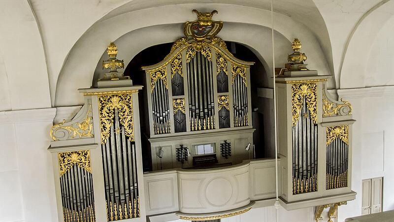 Blick auf die Herbst-Orgel in Lahm.