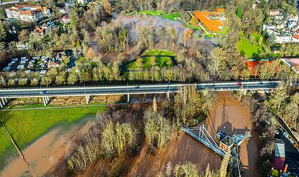 Die S&uuml;dbr&uuml;cke in Bad Kissingen muss abgerissen werden. Der Neubau wird breiter, mit drei statt aktuell zwei Fahrstreifen.