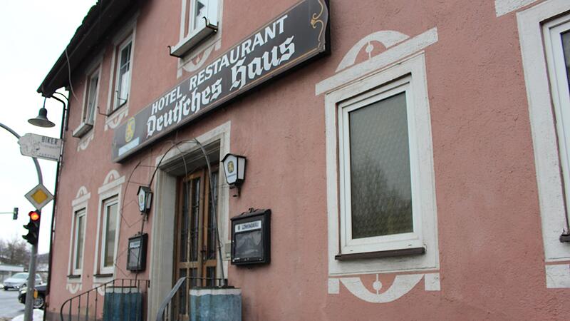 Das ehemalige Hotel Restaurant Deutsches Haus in Bad Br&uuml;ckenau steht wieder zum Verkauf.