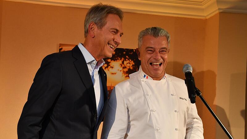 M&auml;zen Michael Stoschek (links) und sein Sternekoch Philippe Colin bei der Er&ouml;ffnungsfeier.