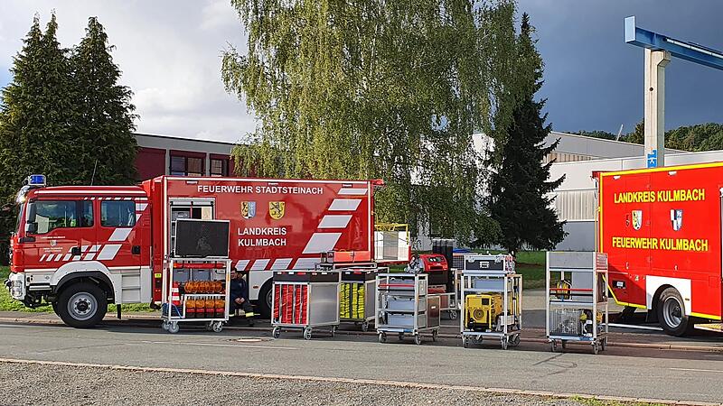 Bei der Langen Nacht der Feuerwehren präsentieren die Ehrenamtlichen auch die Geräte und Fahrzeuge der Feuerwehr.