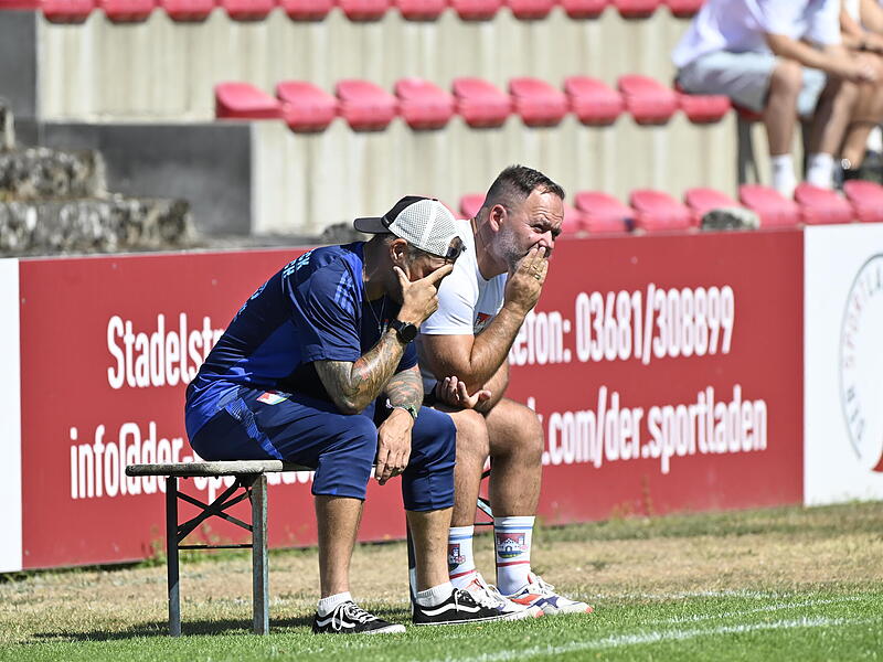 Burgebrachs Trainer Tobias Burger (hier in Ebersdorf) war nach dem 0:1 gegen M&ouml;nchr&ouml;den bedient.