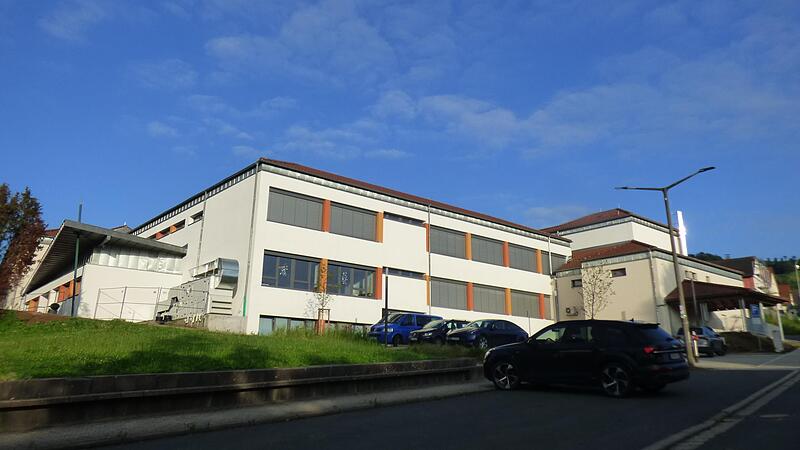 In der Grund- und Mittelschule Kirchehrenbach soll eine dritte Gruppe der Ganztagsschule für die Grundschule eingerichtet werden.Forchheim & Fränkische Schweiz In der Grund- und Mittelschule Kirchehrenbach soll eine dritte Gruppe der Ganztagsschule für die Grundschule eingerichtet werden.Forchheim & Fränkische Schweiz