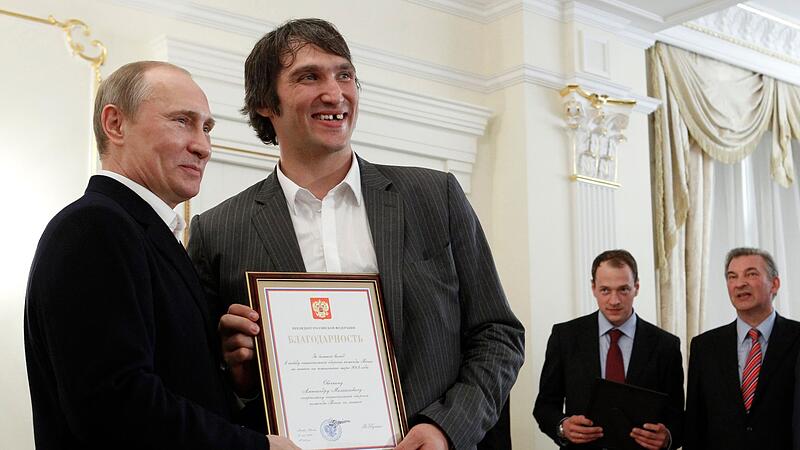 Alexander Owetschkin und Wladimir Putin Alexander Owetschkin und Wladimir Putin