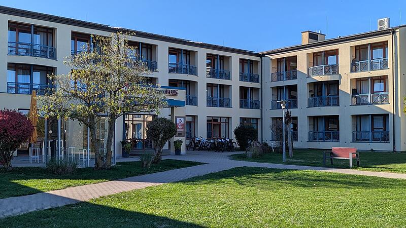 Kurhotel an der Obermaintherme Bad Staffelstein Der Eingangsbereich des Kurhotels an der Obermaintherme.
