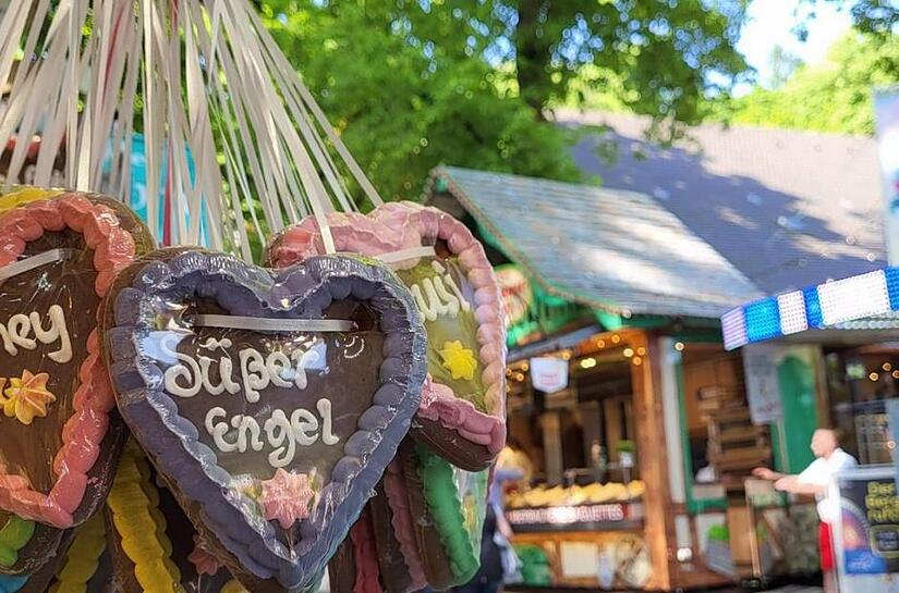 Süßes darf bei der Bergkirchweih natürlich nicht fehlen.