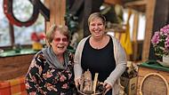 Erika Schwiemann freut sich über jeden Besuch von Gemeindeschwester Miriam Hofmann.