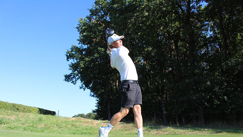 Im Video-Interview spricht der Deutsche Mannschaftsmeister Florian Dittrich aus Herzogenaurach über seine Liebe zum Golf. Im Video-Interview spricht der Deutsche Mannschaftsmeister Florian Dittrich aus Herzogenaurach über seine Liebe zum Golf.