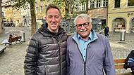 Stadtrats-Fußball-Elf Trainer Heinz Kuntke (re.) und Teamkapitän Christian Hader (li.) wollen der Stadtratself zu neuem Glanz verhelfen.