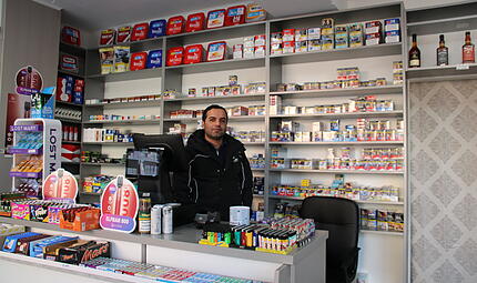 Khero Alyas Ahmad im "Drink Dealer"