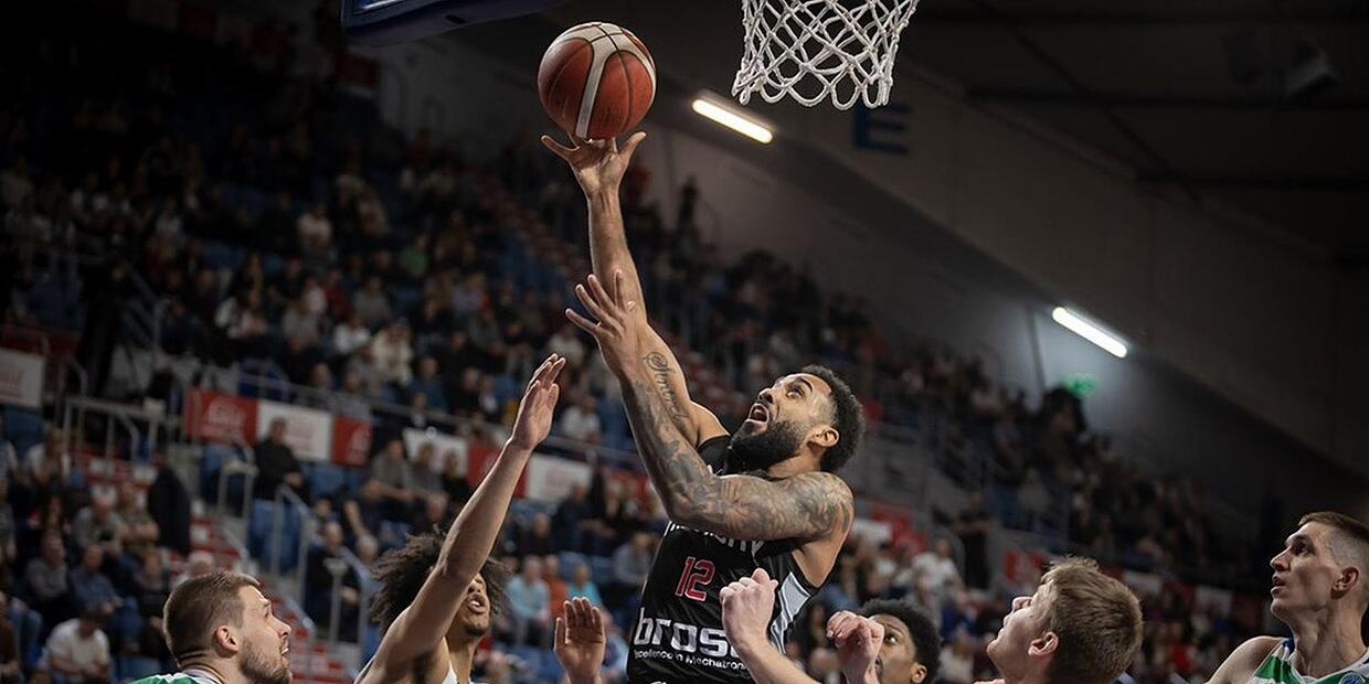 Basketball Brose Bamberg gewinnt DoordieSpiel und zieht ins