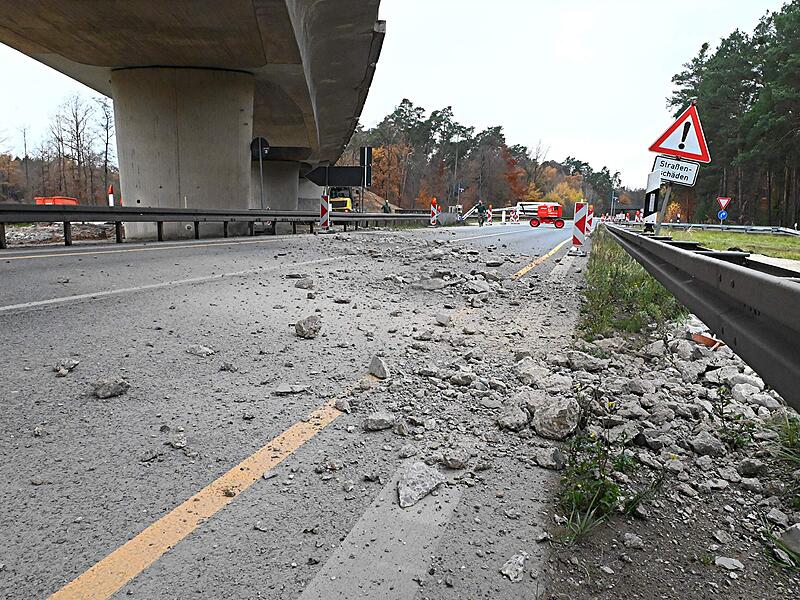 Br&uuml;cke auf B22 in Richtung Strullendorf wird abgerissen