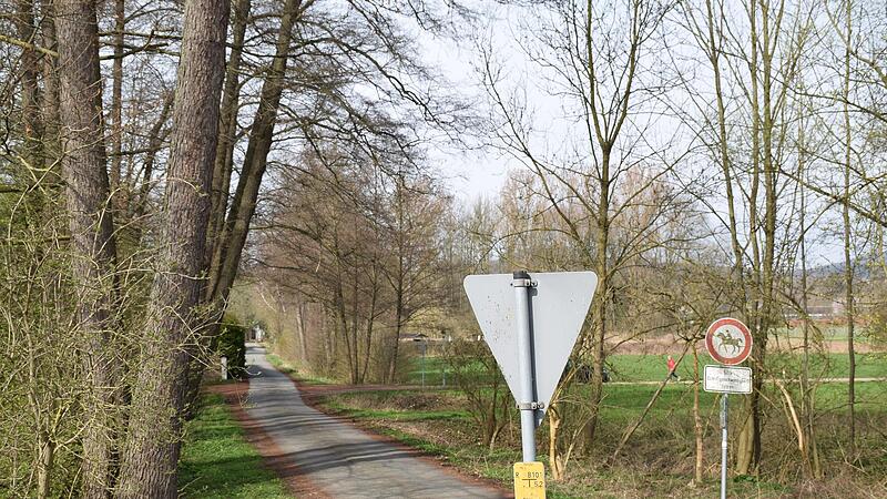 Hier soll die Zufahrt zu dem geplanten Chalet-Hotel einmal entstehen.