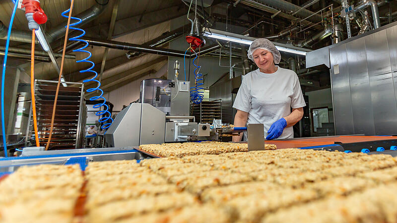 M&uuml;sli und M&uuml;sliriegel geh&ouml;ren zum Hauptgesch&auml;ft der Minderleinsm&uuml;hle und ihrer s&auml;chsischen Schwesterfirma Lebensgarten GmbH.