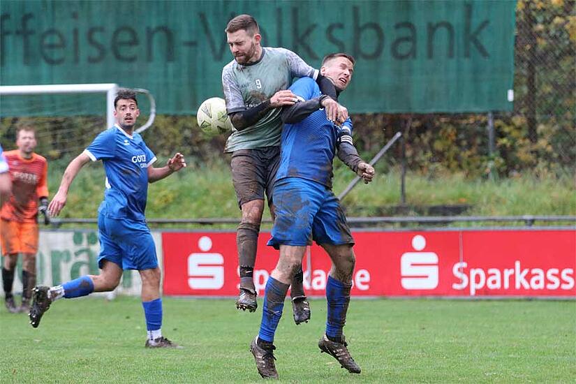 KK-Interview mit Johannes Zwosta - SG Gifting/Rothenkirchen ( Bitte wieder unbedingt mir zuvor durchschicken) - Plus Bilder, einmal Schwarzes Trikot, einmal graues Trikot. KK-Interview mit Johannes Zwosta - SG Gifting/Rothenkirchen ( Bitte wieder unbedingt mir zuvor durchschicken) - Plus Bilder, einmal Schwarzes Trikot, einmal graues Trikot.