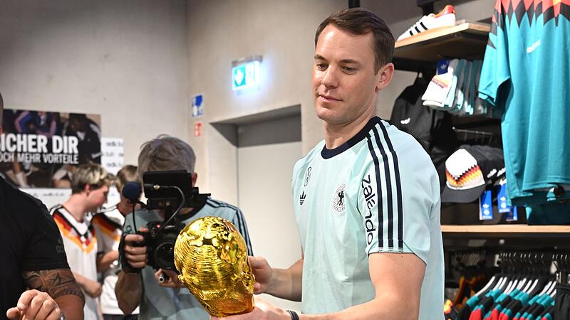 Autogrammstunde Manuel Neuer