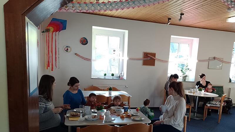 Das Eltern-Kind-Frühstück findet ab jetzt wöchentlich statt. Das Eltern-Kind-Frühstück findet ab jetzt wöchentlich statt.