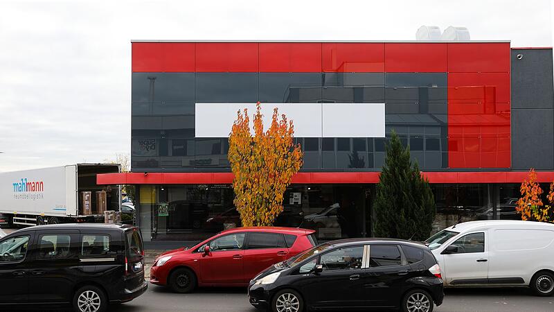 Neben dem &bdquo;next125 Bamberg Concept Store&ldquo; und &bdquo;K&uuml;chen Hummel&ldquo; in Hallstadt zieht ein Pop-up-Store f&uuml;r M&ouml;bel ein.