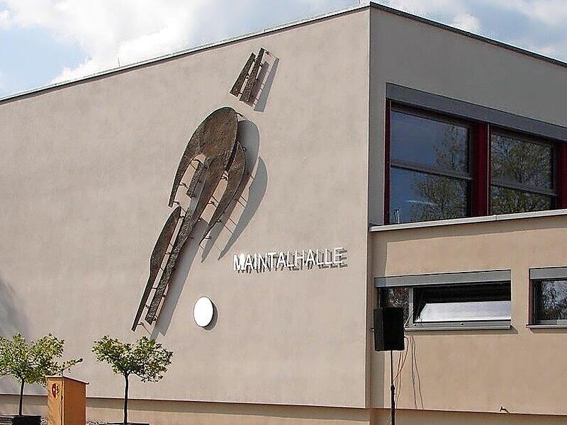 Die 1976 errichtete Maintalhalle ist sanierungsbed&uuml;rftig und war Thema der B&uuml;rgerversammlung in Untertheres.