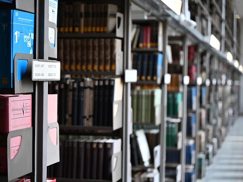 Bibliothek des Deutschen Museums stellt millionstes Buch vor