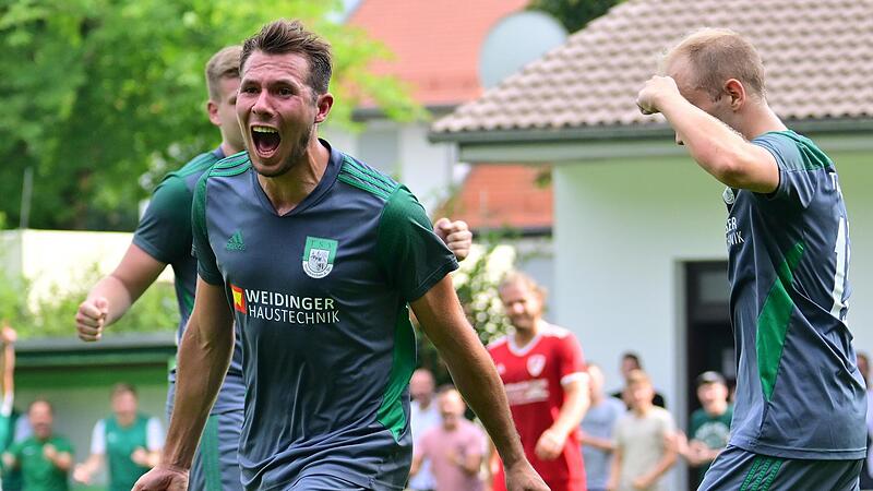 Jubel hier, hängende Köpfe da? Muss nicht sein: Sowohl Simon Köhler und der TSV Neunkirchen als auch der SC Oesdorf könnten die Klasse halten – ohne in die Relegation zu müssen. Das hängt jedoch von der Landesliga-Relegation ab.Forchheim & Fränkische Schweiz Jubel hier, hängende Köpfe da? Muss nicht sein: Sowohl Simon Köhler und der TSV Neunkirchen als auch der SC Oesdorf könnten die Klasse halten – ohne in die Relegation zu müssen. Das hängt jedoch von der Landesliga-Relegation ab.Forchheim & Fränkische Schweiz
