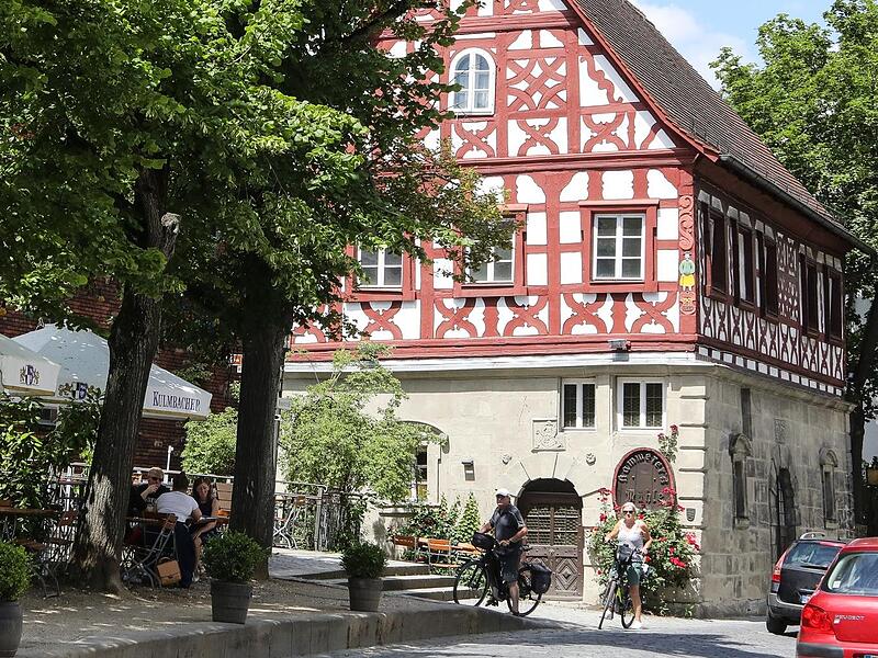 Die  Kammerersm&uuml;hle  in Forchheim ist auch als &bdquo;Schiefes Haus&ldquo; bekannt.Forchheim & Fr&auml;nkische Schweiz