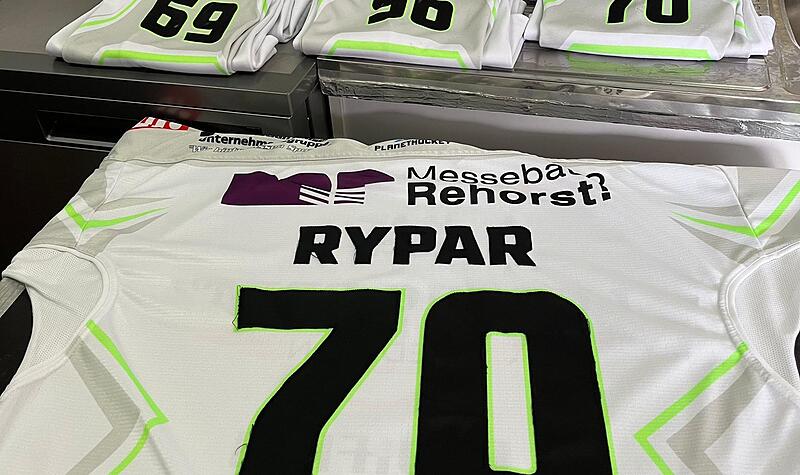 Höchstadt Alligators gegen Hannover Scorpions: Trikots vor Spiel 1 Trikots HEC vor dem Hannover-Spiel am Sonntag