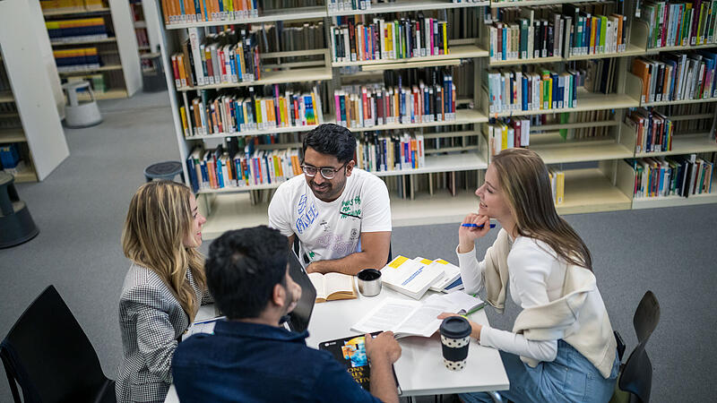 Seit 2025 gibt es wieder neue Professoren an der Uni Bamberg.